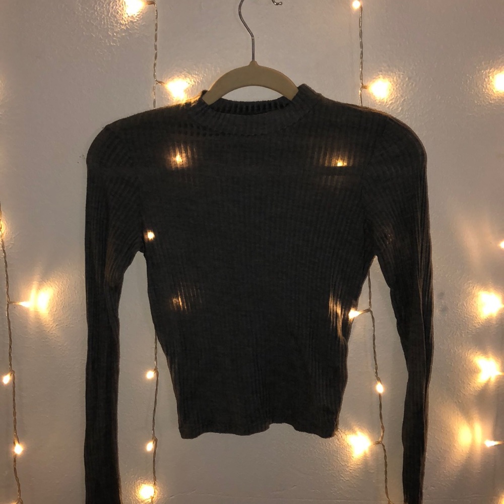 crop top turtle neck